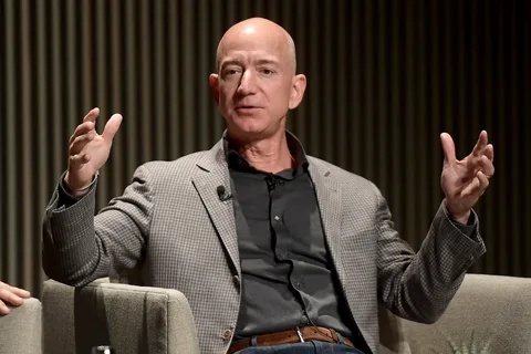 f=Founder and Billionaire CEO of Amazon, Jeff Bezos